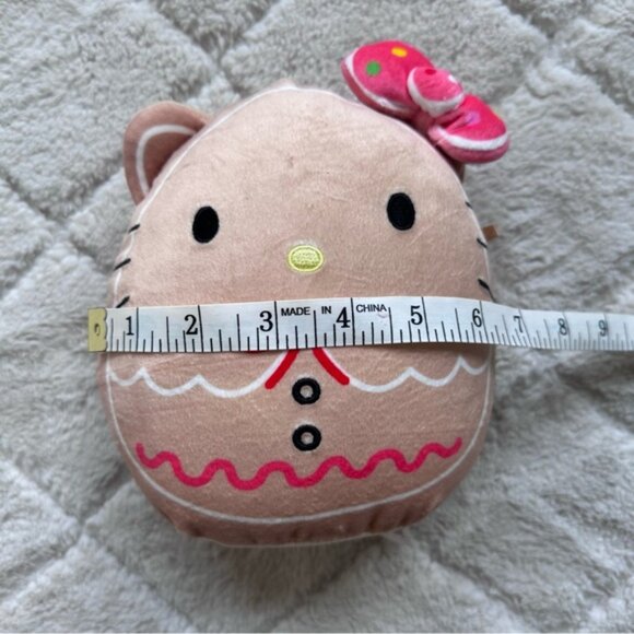 Squishmallows X Sanrio | Hello Kitty Gingerbread Squish | Size 8" - Picture 8 of 9